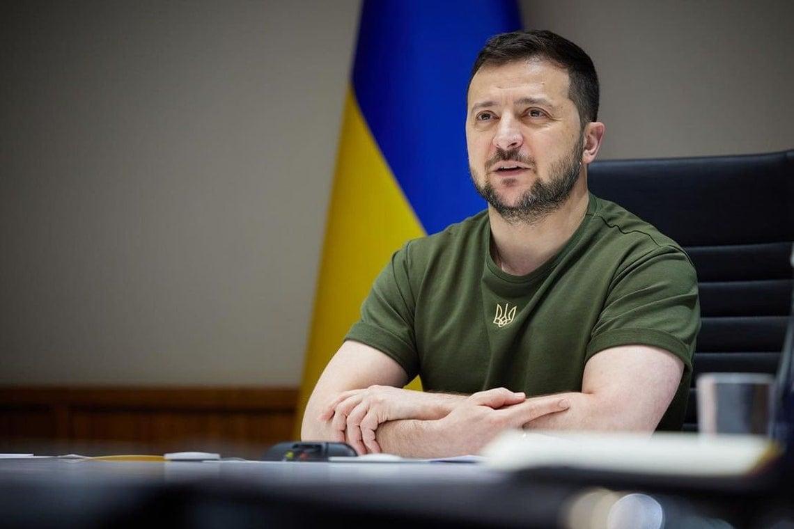 Ukraine Zelensky T-shirt With Embroidered Trident